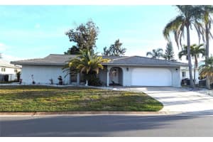 3235 VILLAGE GREEN DRIVE, SARASOTA, FL 34239 Sold 04/24/24