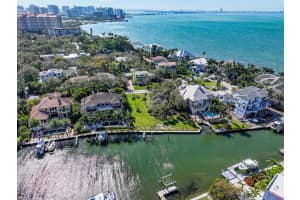 965 WHITAKERS LANE, SARASOTA, FL 34236 - MLS#MFRA4601805
