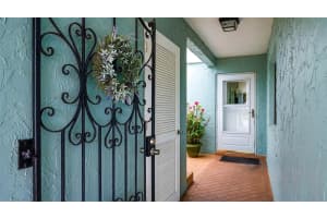 5923 43RD STREET, BRADENTON, FL 34210 Sold 04/24/25