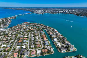476 MEADOW LARK DRIVE, SARASOTA, FL 34236 Sold 05/31/24