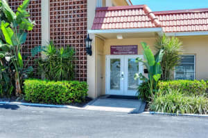 1300 PORTOFINO DRIVE, SARASOTA, FL 34242 Sold 11/15/24
