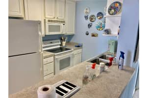 303 47TH AVENUE DRIVE, BRADENTON, FL 34207 Sold 02/26/25
