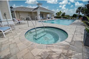 2953 TRUSTEE AVENUE, SARASOTA, FL 34243 Sold 05/06/24