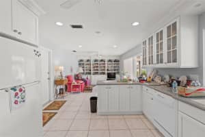 5544 CONTENTO DRIVE, SARASOTA, FL 34242 Sold 09/20/24