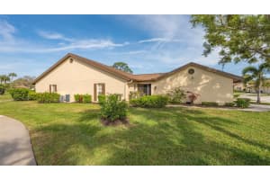5905 DORAL DRIVE, SARASOTA, FL 34243 - MLS#MFRA4602151