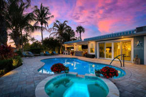 612 EMERALD LANE, HOLMES BEACH, FL 34217 Sold 09/06/24