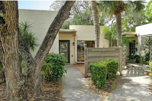 241 SHERWOOD DRIVE, BRADENTON, FL 34210 Sold 08/07/24