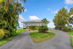 609 NORSOTA WAY, SARASOTA, FL 34242 Sold 05/15/24
