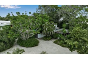 1130 CENTER PLACE, SARASOTA, FL 34236 Sold 07/26/24