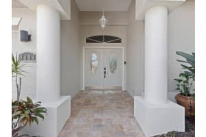 9804 ROYAL LYTHAM AVENUE, BRADENTON, FL 34202 Sold 04/25/24