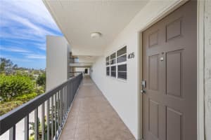 3235 GULF OF MEXICO DRIVE, LONGBOAT KEY, FL 34228 Sold 10/21/24