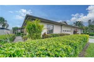 4541 LAKE VISTA DRIVE, SARASOTA, FL 34233 Sold 07/30/24