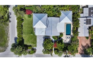 425 MCKINLEY DRIVE, SARASOTA, FL 34236 - MLS#MFRA4603027
