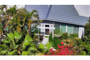 425 MCKINLEY DRIVE, SARASOTA, FL 34236 - MLS#MFRA4603027