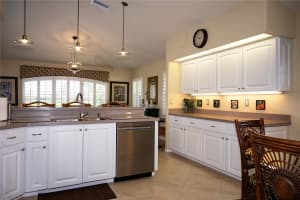 7071 S LAKE DR, ENGLEWOOD, FL 34224 Sold 04/30/24