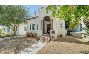 410 BURNS COURT, SARASOTA, FL 34236 Sold 09/12/24