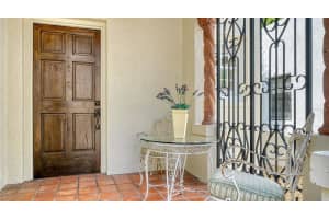 410 BURNS COURT, SARASOTA, FL 34236 Sold 09/12/24
