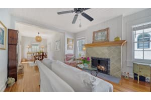410 BURNS COURT, SARASOTA, FL 34236 Sold 09/12/24