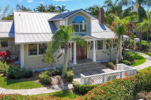 604 NORSOTA WAY, SARASOTA, FL 34242 Sold 04/30/24