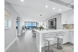1055 GULF OF MEXICO DRIVE, LONGBOAT KEY, FL 34228 Sold 05/07/24