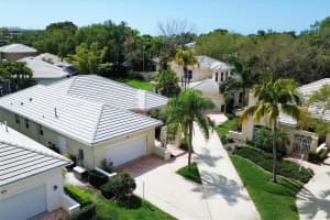 1225 HOLLY FERN LANE, SARASOTA, FL 34239 Sold 10/07/24