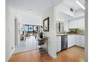 1930 HARBOURSIDE DRIVE, LONGBOAT KEY, FL 34228 Sold 08/22/24