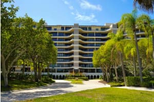435 L AMBIANCE DRIVE, LONGBOAT KEY, FL 34228 Sold 04/15/24