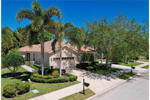 8047 Victoria Falls Cir, SARASOTA
