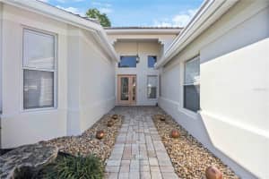 8010 HAMPTON COURT, UNIVERSITY PARK, FL 34201 Sold 05/10/24
