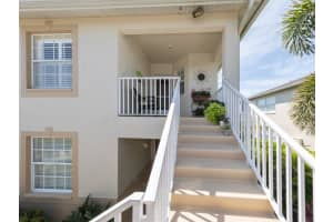 2204 AUBURN LAKES CIRCLE, VENICE, FL 34292 Sold 03/31/25