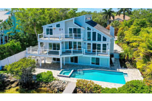 5422 SIESTA COVE DRIVE, SARASOTA, FL 34242 Sold 04/10/25