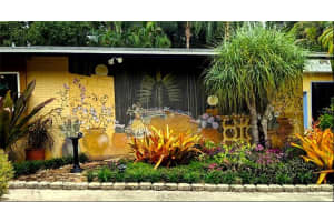 2395 HILLVIEW STREET, SARASOTA, FL 34239 Sold 09/30/24