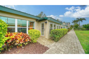 5860 MIDNIGHT PASS ROAD, SARASOTA, FL 34242 Sold 04/29/24