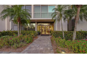 435 GULFSTREAM AVENUE, SARASOTA, FL 34236 Sold 01/31/25