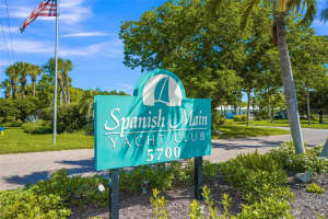 653 SPANISH DRIVE, LONGBOAT KEY, FL 34228 Sold 04/08/24