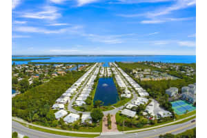 653 SPANISH DRIVE, LONGBOAT KEY, FL 34228 Sold 04/08/24