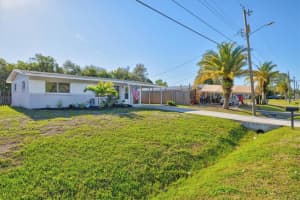 2627 VINSON AVENUE, SARASOTA, FL 34232 Sold 07/16/24