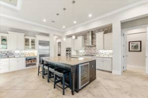 7477 SEACROFT COVE, BRADENTON, FL 34202 Sold 12/02/24