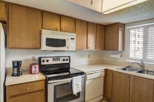 3308 LAKE BAYSHORE DRIVE, BRADENTON, FL 34205 Sold 04/30/24