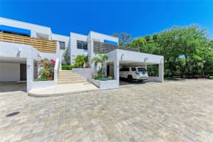 709 BAYPORT WAY, LONGBOAT KEY, FL 34228 Sold 04/28/25