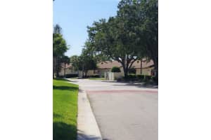 5906 DORAL DRIVE, SARASOTA, FL 34243 - MLS#MFRA4605184