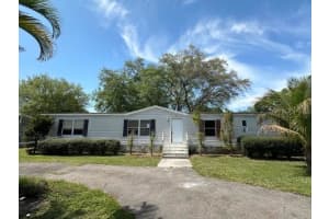 500 62ND AVENUE, OKEECHOBEE, FL 34974 Sold 10/03/24