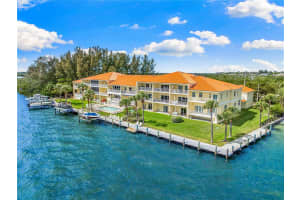 9933 MANATEE AVENUE, BRADENTON, FL 34209 Sold 06/03/24