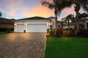 12038 FOREST PARK CIRCLE, BRADENTON, FL 34211 Sold 07/15/24