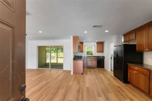102 BARLOW AVENUE, SARASOTA, FL 34232 Sold 03/28/25