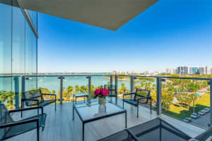 605 GULFSTREAM AVENUE, SARASOTA, FL 34236 Sold 12/02/24
