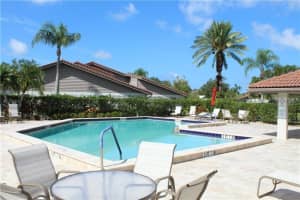 3862 WILSHIRE CIRCLE, SARASOTA, FL 34238 Sold 10/30/24