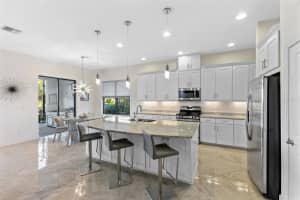 5237 NAPOLI RUN, BRADENTON, FL 34211 Sold 01/17/25
