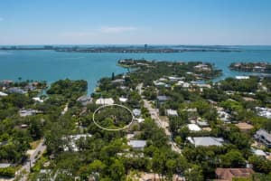 1913 ORANGE AVENUE, SARASOTA, FL 34239 Sold 04/22/24
