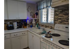 4035 LAKE BAYSHORE DRIVE, BRADENTON, FL 34205 Sold 05/31/24